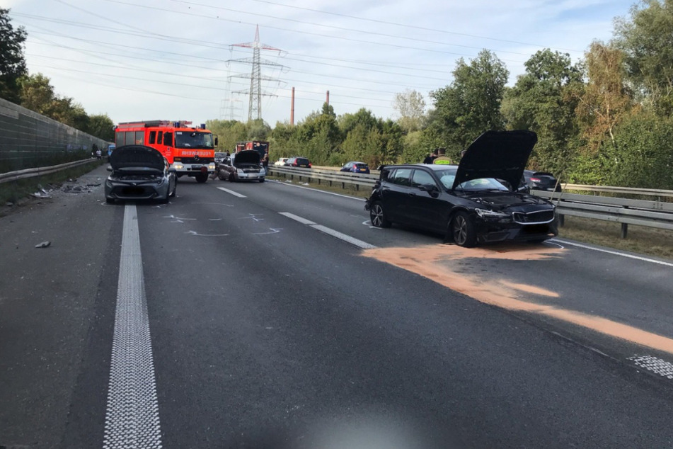 Lkw rast auf A31 bei Bottrop in Stauende: Zig Verletzte bei Unfall