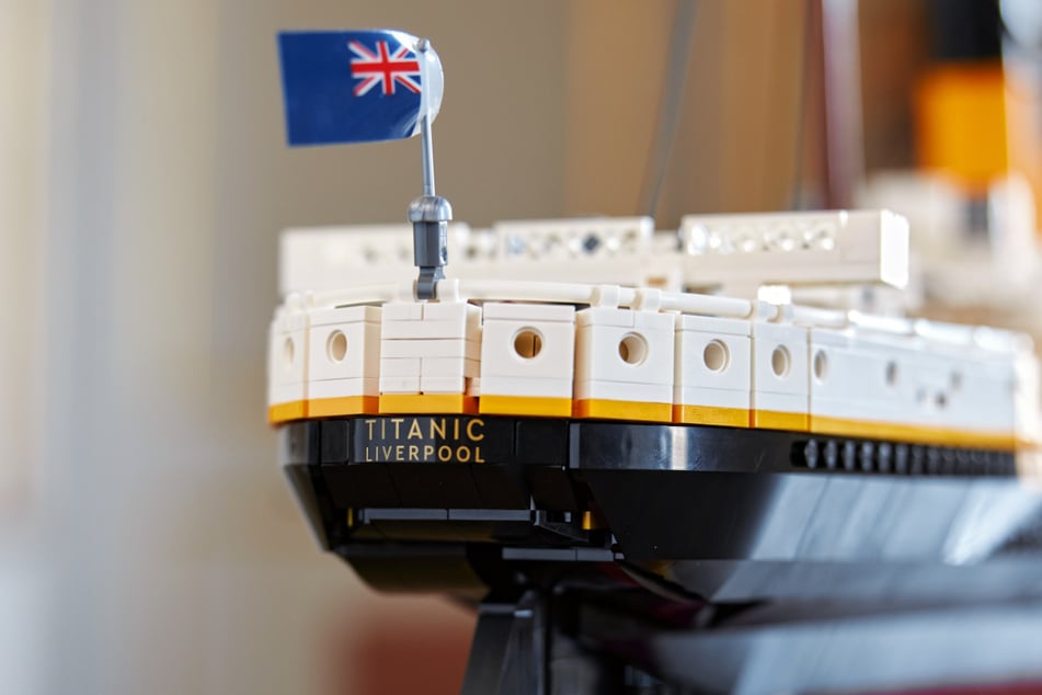 The Titanic model has numerous small and realistic details.