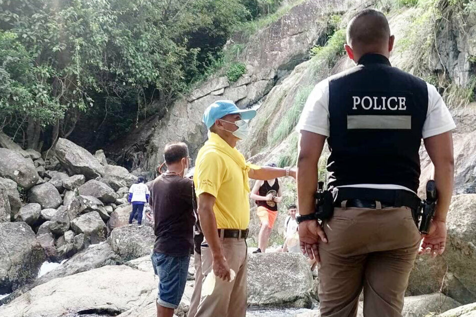 Todes-Drama im Paradies: Junge Touristin stürzt an Wasserfall ab