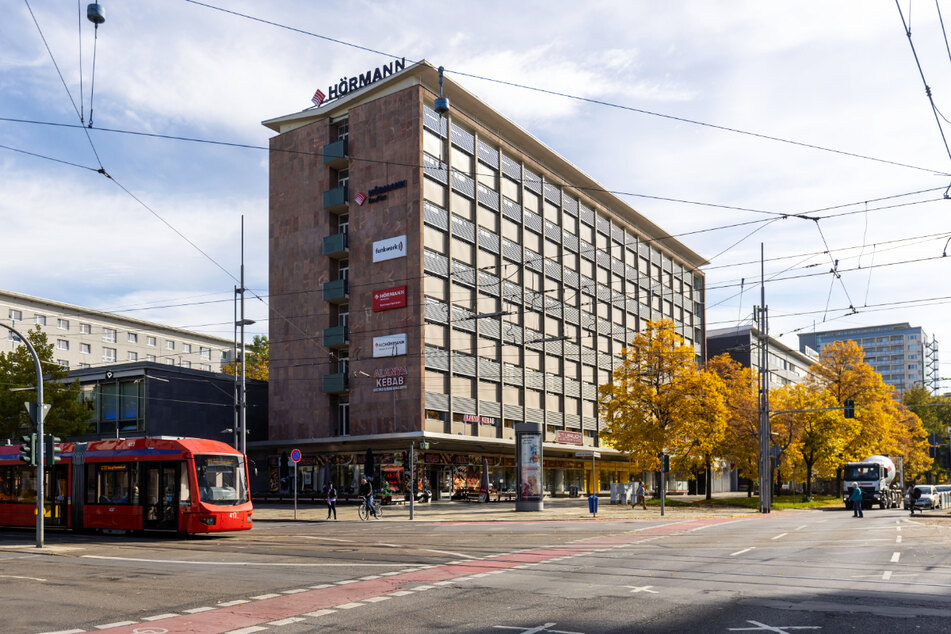 Gleicher Standort heute: Ecke Brückenstraße / Straße der Nationen.