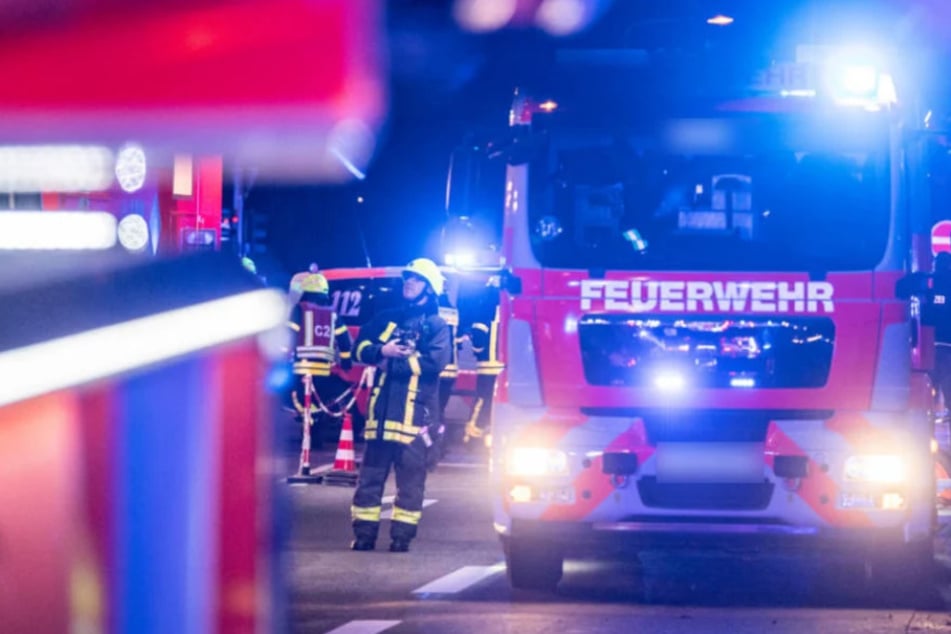 Zum Löscheinsatz kamen 52 Kameraden der Freiwilligen Feuerwehr Hohenstein-Ernstthal und der umliegenden Ortswehren. (Symbolbild)