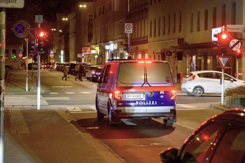 In den vergangenen Wochen häufen sich die blutigen, teils tödlichen Taten in der Landeshauptstadt von Oberösterreich. Die Polizei hat alle Hände voll zu tun.