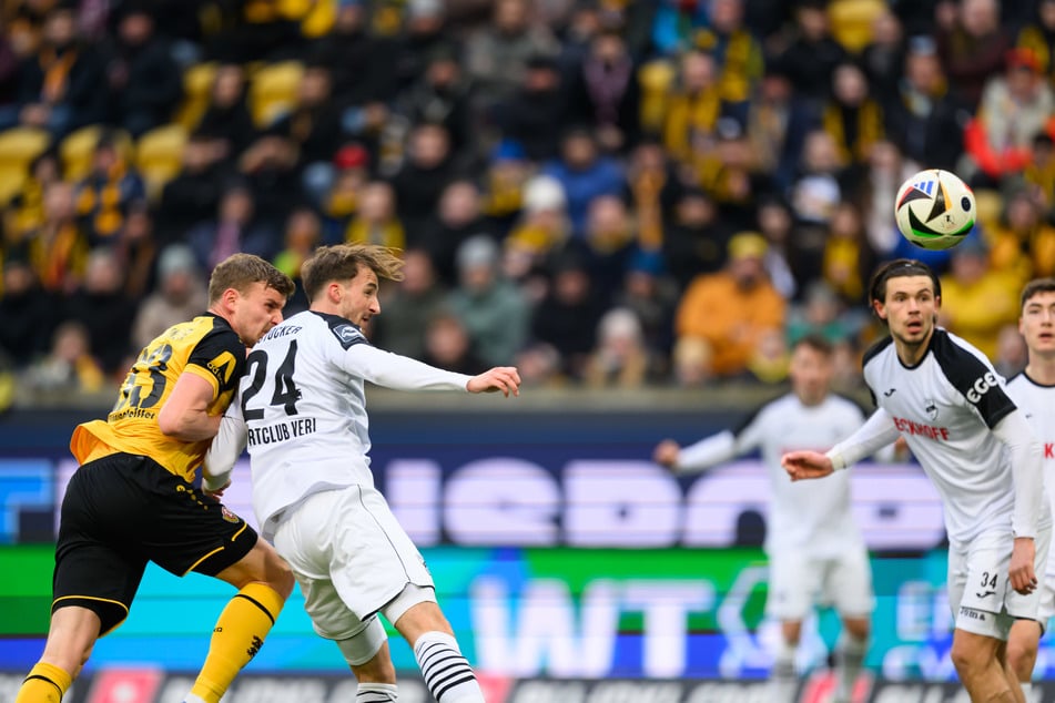 Per Kopf traf Christoph Daferner (27, l.) gegen Verl früh zum 1:0.