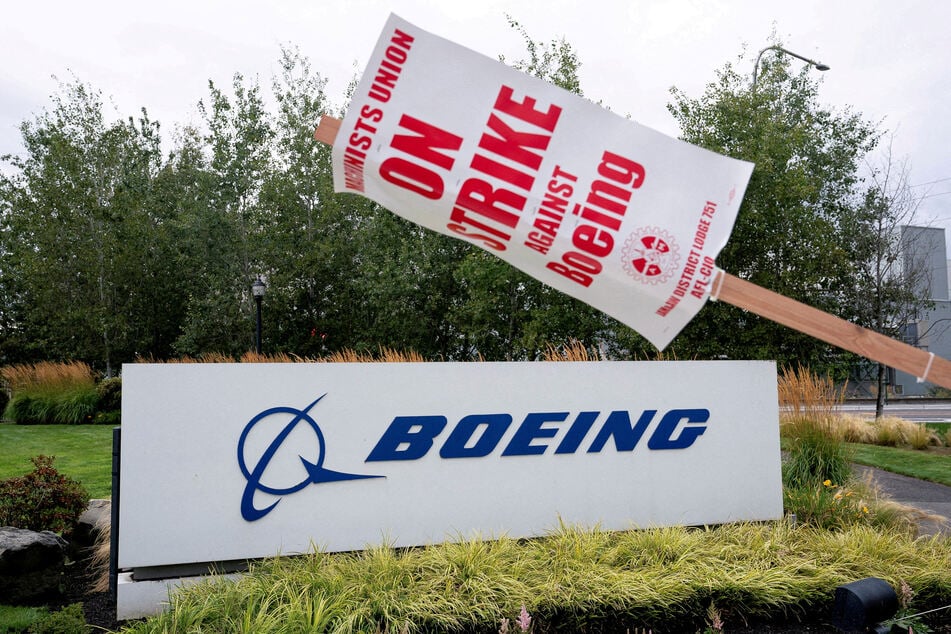 Boeing announced it had delivered 33 new aircraft to customers in spite of the strike.