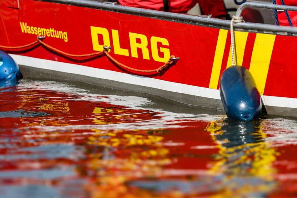 Leichenfund an französischer Grenze: 27-Jähriger aus Baggersee geborgen