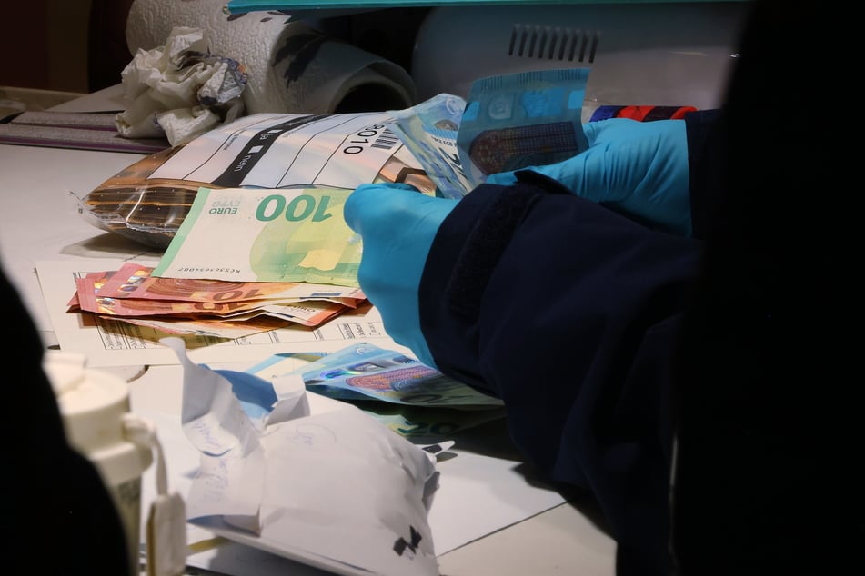 Beweislastumkehr: Wenn Clan-Kriminelle nicht nachweisen können, dass ihr Vermögen legal erworben wurde, soll es von den Behörden eingezogen werden können.