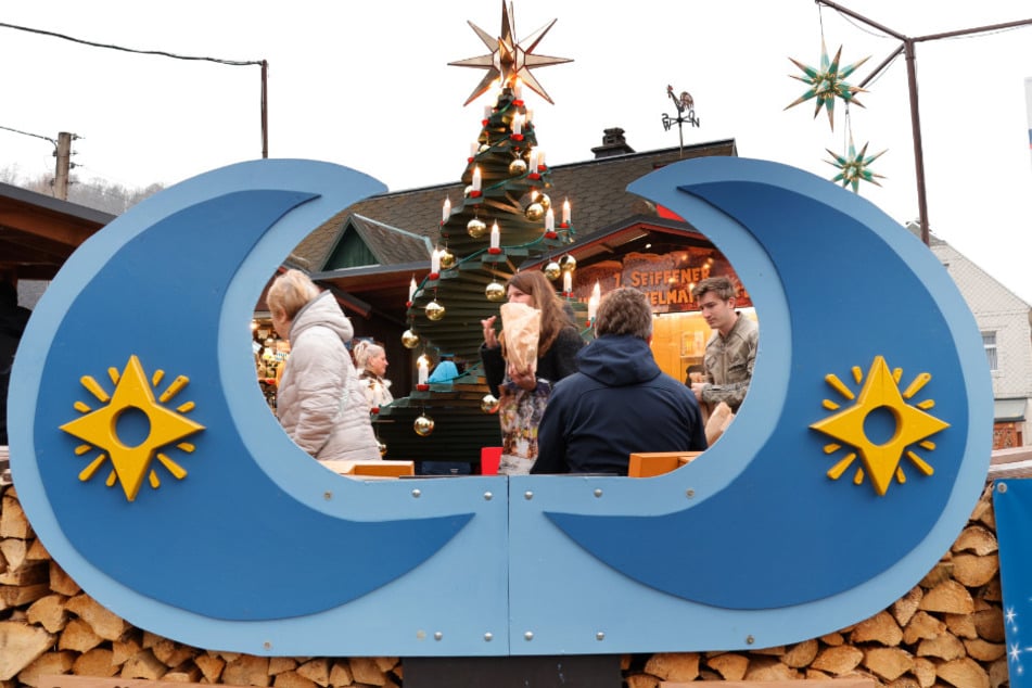 Im Zeichen des Sterns von Bethlehem herrscht in Seiffen schon Voradvents-Stimmung.