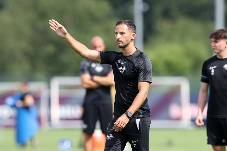 RB Leipzigs Trainer Domenico Tedesco (36) will sich zunächst einmal auf die Saisonvorbereitung fokussieren.