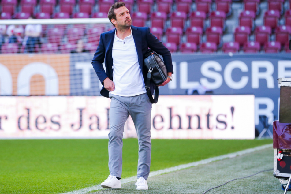Der damalige VfB-Coach Markus Weinzierl (46) musste nach einer 0:6-Pleite gegen den FC Augsburg seine Tasche packen.