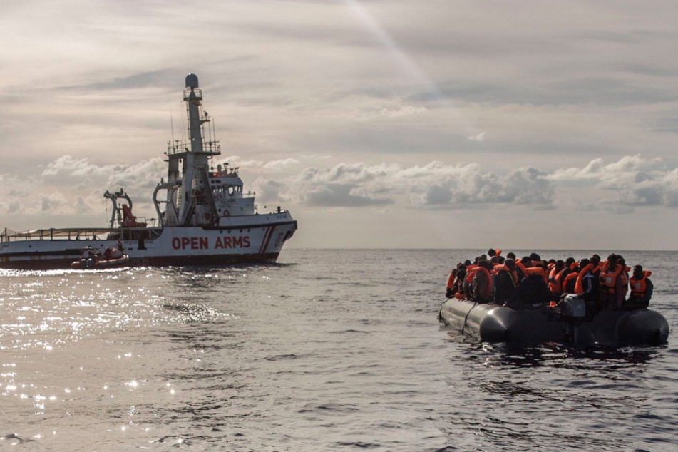 Bootsunglück im Mittelmeer: Mindestens 45 Menschen ertrunken