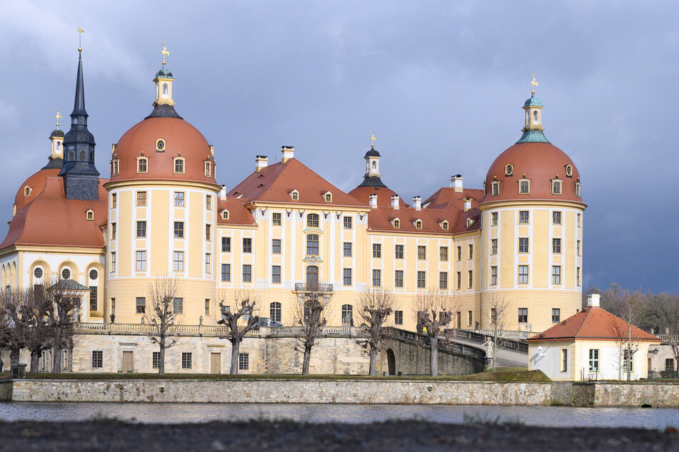 Schloss Moritzburg lädt ein.