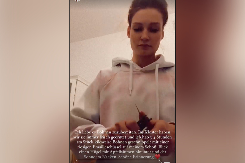 Beim Bohnen schnibbeln erinnerte sich Jana Heinisch (26) an ihre Zeit im Kloster.