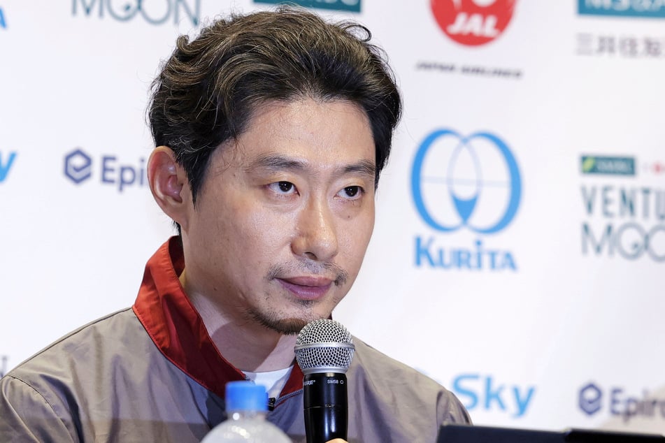 Niedergeschlagen stellte sich CEO und ispace-Gründer Takeshi Hakamada am Morgen den Fragen der Journalisten.