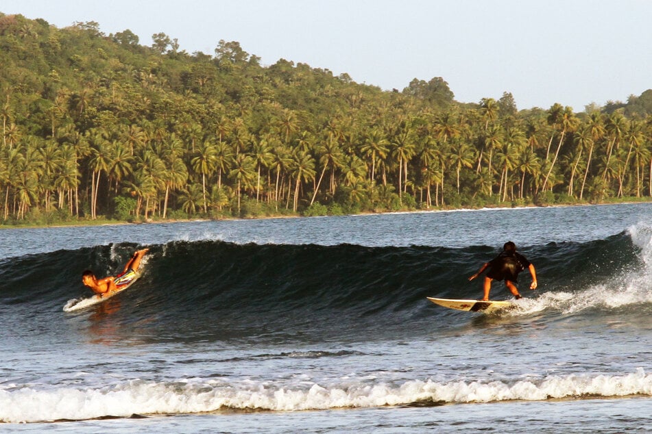 Die vier Freunde brachen mit Boot von der Insel Nias zu einem Surfer-Strand auf einer abgelegenen Insel auf. (Symbolbild)