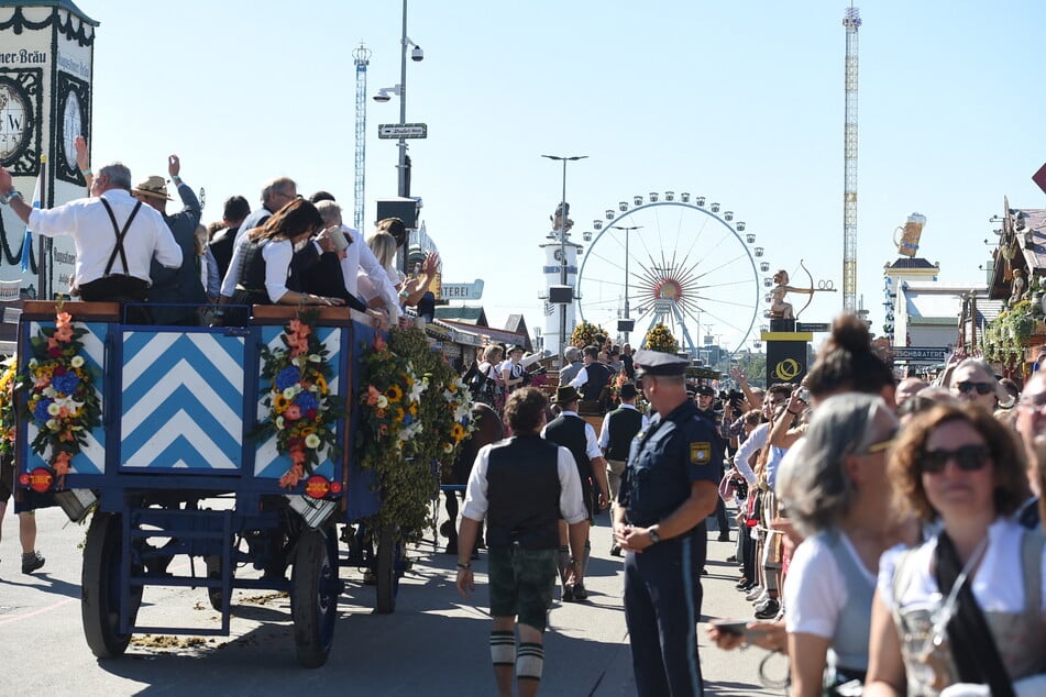 Friedliches Oktoberfest trotz mehr Einsätzen: Polizei und Feuerwehr ziehen Bilanz