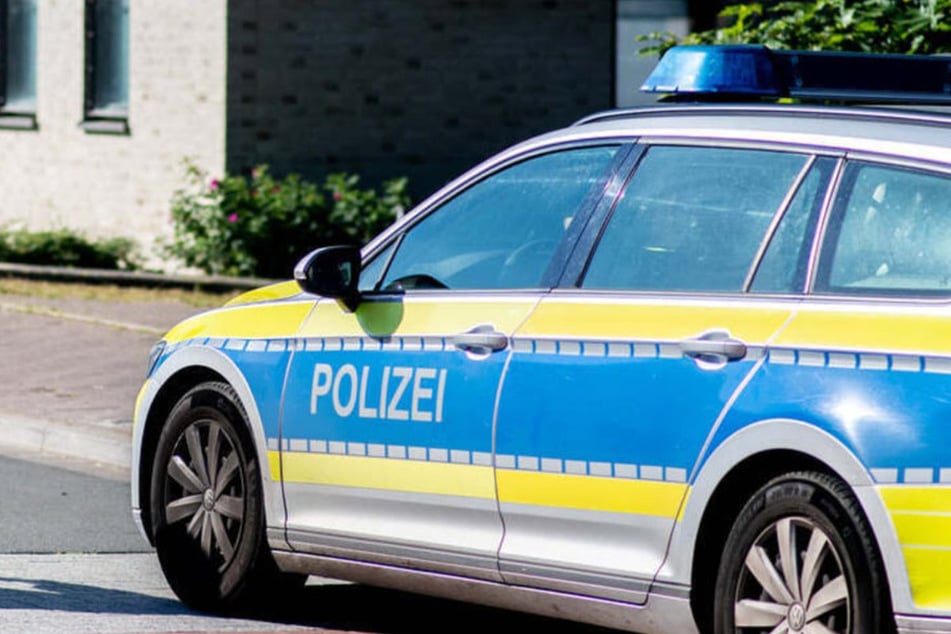 In Nürnberg-Eibach ist ein 40-Jähriger nach einem Messerangriff gestorben – sein 18-jähriger Schwager wurde festgenommen. (Symbolbild)