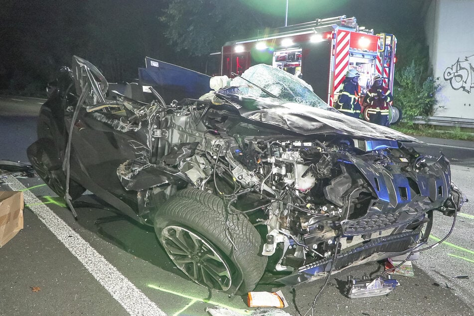 Unfall A57: Unfall-Drama auf der A57: Großeinsatz für Feuerwehr und Rettungskräfte