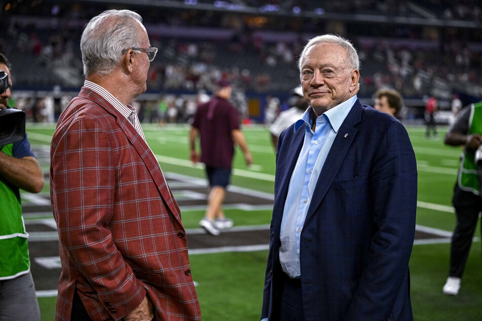 Dallas Cowboys owner Jerry Jones (r.) said despite Cooper Rush's winning streak, they will send him to the bench upon Dak Prescott's return.