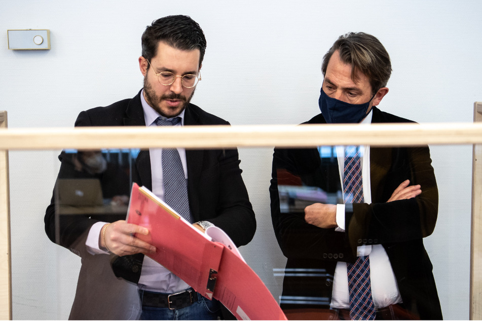 Die Rechtsanwälte des angeklagten Mannes, Benedikt Stehle (l.) und Andreas Schwarzer.