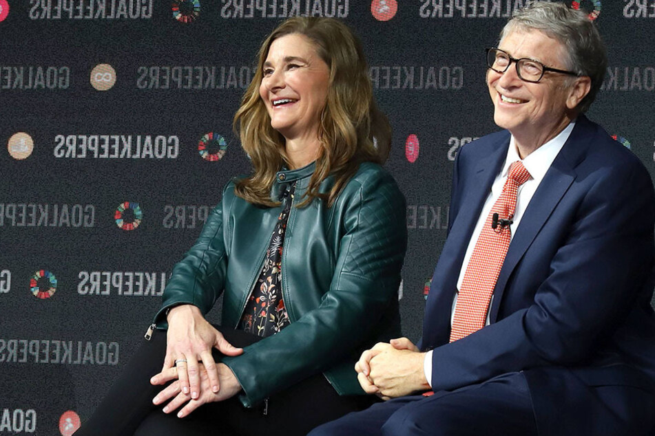 Melinda (l.) and Bill Gates announced their separation after 27 years of marriage in a joint statement on Twitter.