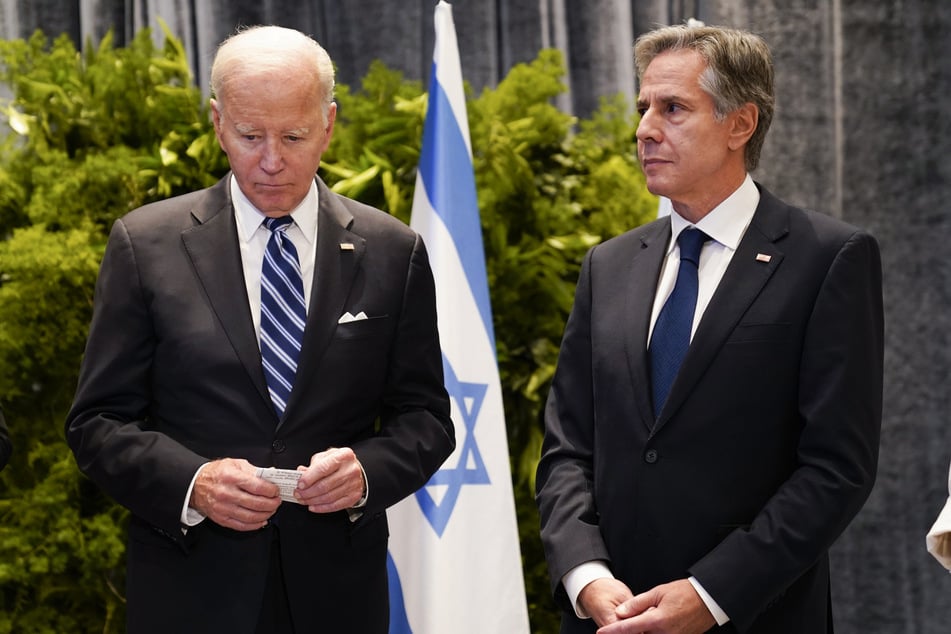 Joe Biden (80, l.), Präsident der USA, und Antony Blinken (6, r.), Außenminister der USA.