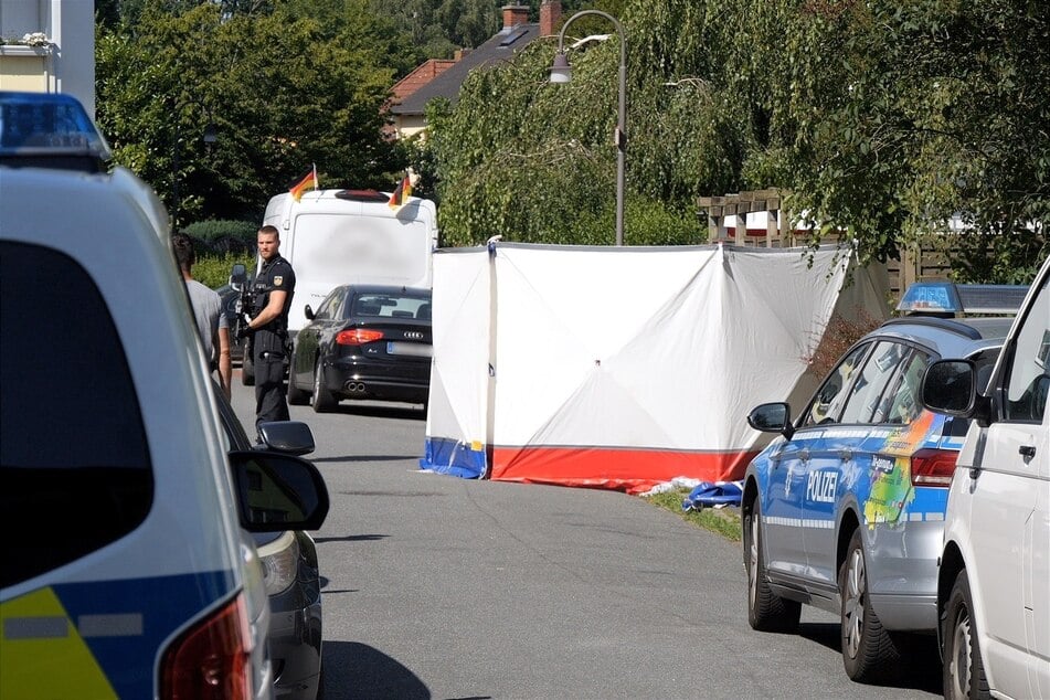Zweijährige verliert ihre Eltern: Ermordetes Bremer Ehepaar hinterlässt kleine Tochter