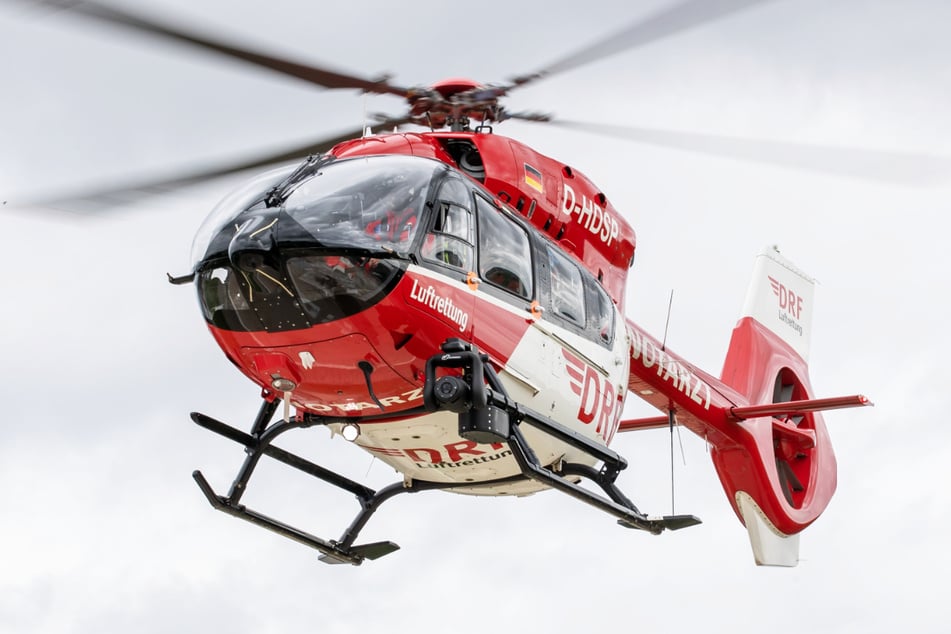 Ein Schwerverletzter (39) musste nach dem Unfall auf der A3 mit einem Hubschrauber in ein Krankenhaus geflogen werden. (Symbolbild)