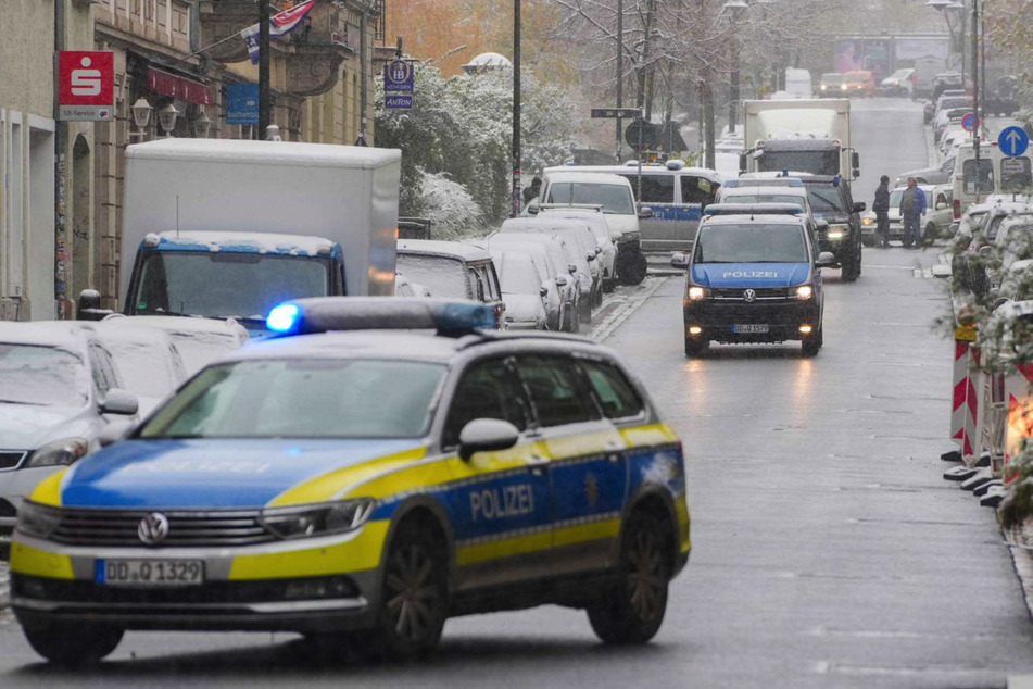In der Leipziger Vorstadt waren am Dienstagmorgen 20 Polizeibeamte im Einsatz.