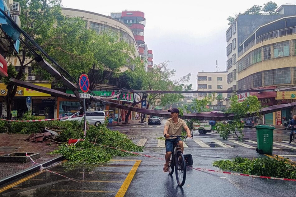 Schwere Regenfälle und Überschwemmungen haben in Qingyuan zu zahlreichen Schäden geführt.