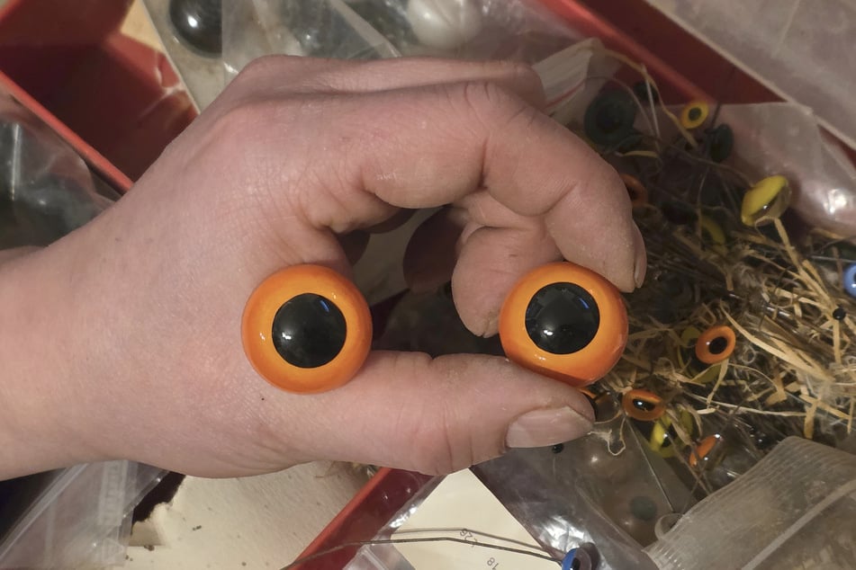 Bestellbar in allen Ausfertigungen: Hier sind Eulenaugen zu sehen.