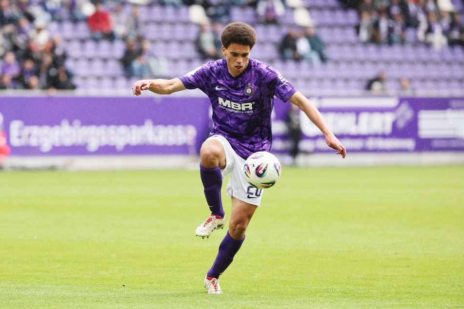 Erlebte die emotionalsten Schlussminuten bei Aue: Jonah Fabisch.