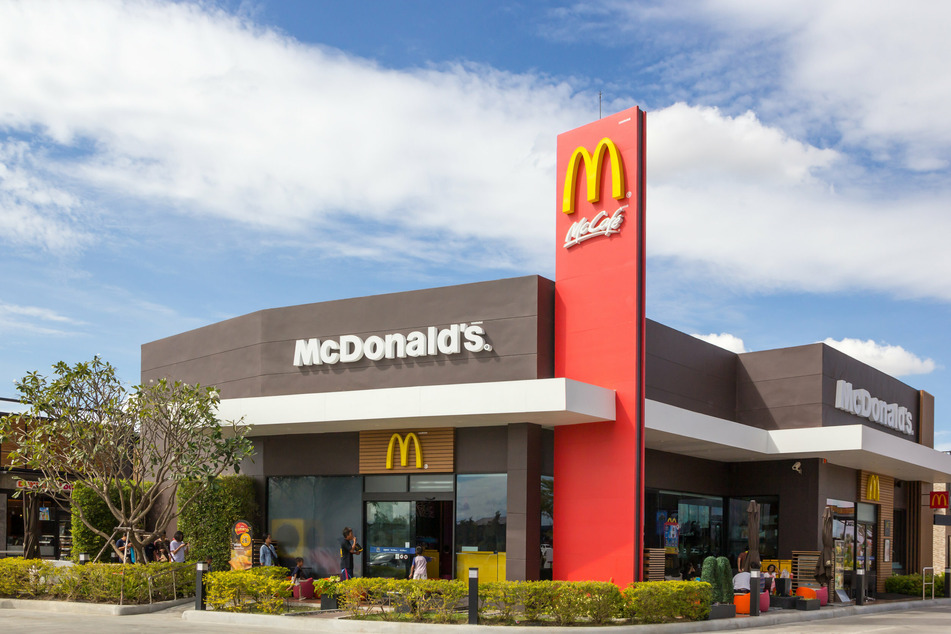 Im Drive-in griff der 27-jährige Vater zur Waffe und zielte auf den Mitarbeiter von McDonald's.