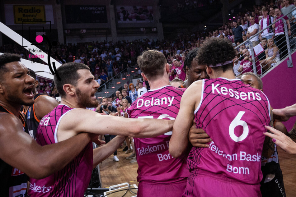 Mitten in der Finalserie: Telekom Baskets Bonn müssen auf Center verzichten