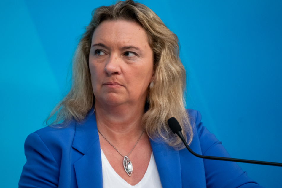 Kerstin Schreyer (CSU), Verkehrsministerin von Bayern, will keine Umverteilung des Verkehrsraumes.