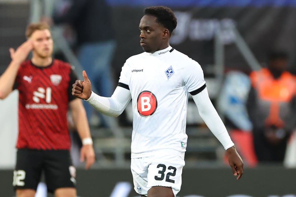 Am Freitagnachmittag überschlagen sich die Nachrichten: Paderborn soll Mannheims Kennedy Okpala (20) verpflichtet haben. Hat sich der Naderi-Transfer damit erledigt?