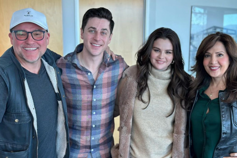 (From l to r) Stars David DeLuise, David Henrie, Selena Gomez, and Marias Canals-Barrera will all return for the upcoming Wizards of Waverly Place sequel series.