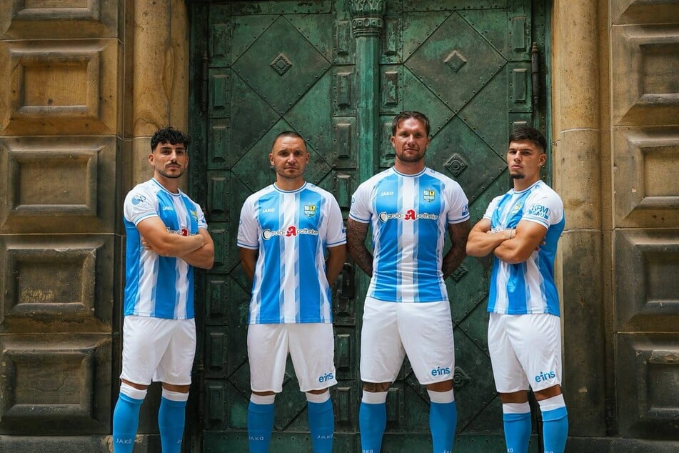 Das neue Heimtrikot setzt den Fokus bewusst auf die Vereinsfarben.