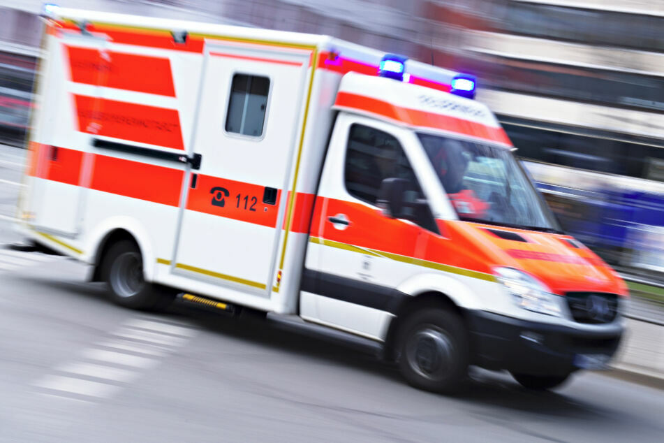 Bei einem Unfall mit einem Bus in Plauen sind am Dienstag fünf Personen verletzt worden. (Symbolbild)