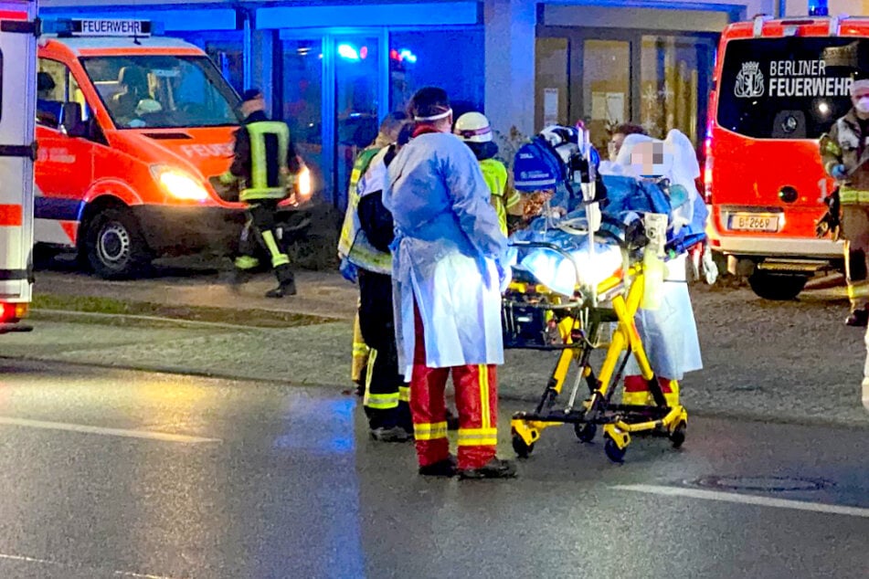 Die Berliner Feuerwehr hat die Infizierten in Kliniken verlegt.
