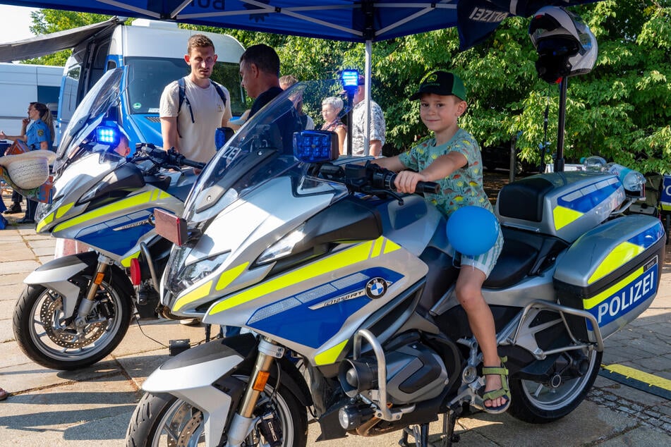 Polizei zum Anfassen und drauf abfahren gibt es am Sonntag auch.