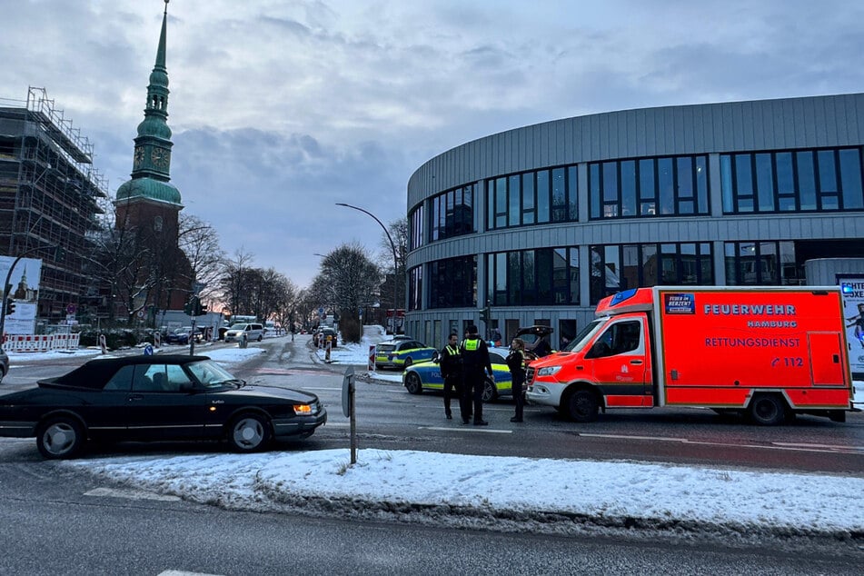 Auf der Königstraße an der Einmündung zur Kirchenstraße kam es zu dem Unfall.