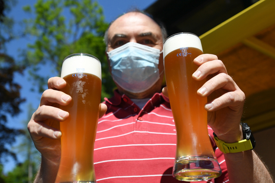 Gastronomie-Besuche sind nur nach bestimmten Regeln erlaubt. Wer sich nicht daran hält, muss jetzt zahlen. (Archiv)