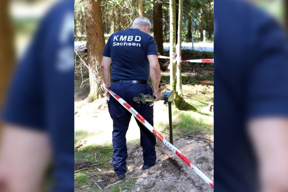 Der Kampfmittelbeseitigungsdienst hatte seine eigene Sonde dabei.