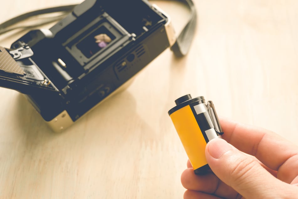 Der Film in der uralten Kamera war von 1956. (Symbolbild)