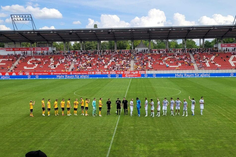 Den zweiten Mini-Test des heutigen Sonntags absolvieren die Dynamos gegen den VfL Wolfsburg.