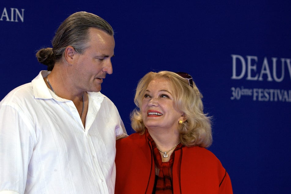 Regisseur Nick Cassavetes und seine Mutter Gena Rowlands bei einem Fototermin zum Romantik-Klassiker "The Notebook" im September 2004. (Archivbild)