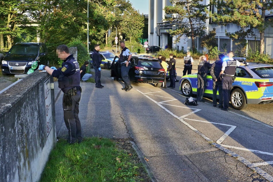 Die Polizei war mit mehreren Streifenwagen vor Ort.