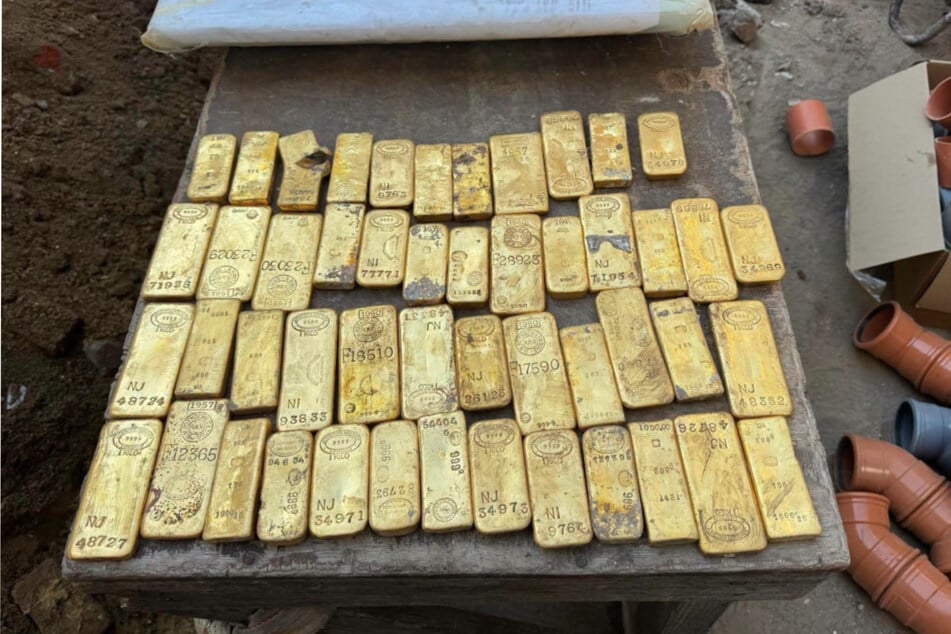 Bei Umbauarbeiten eines alten Herrenhauses sind Bauarbeiter aus Belgien auf einen Goldschatz gestoßen.