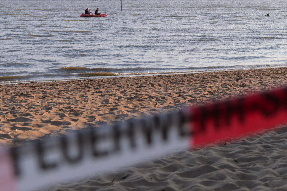 Tragisches Unglück auf Rügen: Frau zieht Jugendliche aus Wasser und stirbt in Klinik