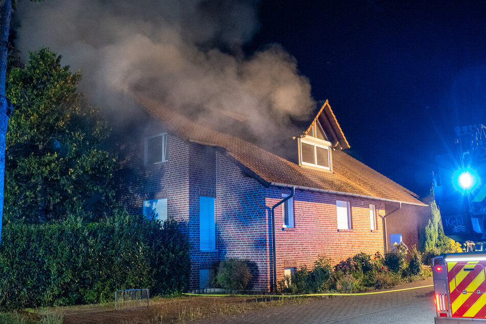Die Feuerwehr wurde zu einem Erdgeschossbrand eines Einfamilienhauses in Kehl-Neumühl gerufen.